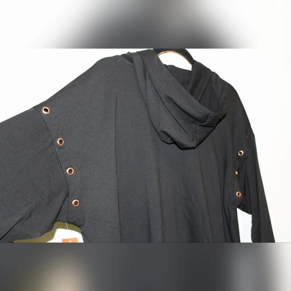 Adrienne Vittadini black zip up - Picture 4 of 9